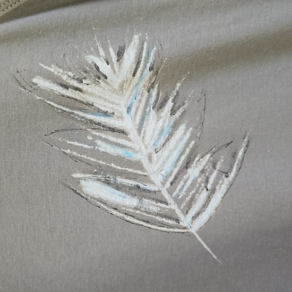 Ideal T by Next Level, Tank Top, Racerback, Sz M, Feather design - Picture 9 of 9